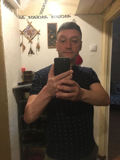  ,   Peter, 32 ,   ,   