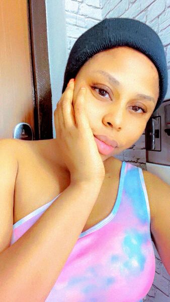  ,   Ella, 27 ,   ,   