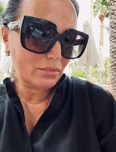  ,   Lina, 49 ,   ,   