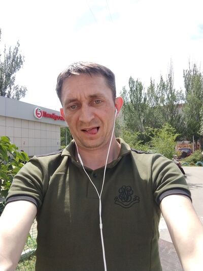  ,   Sergey, 38 ,   ,   