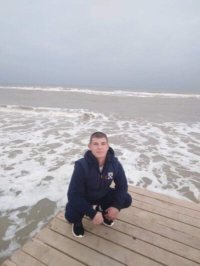  ,   Urii, 32 ,   ,   