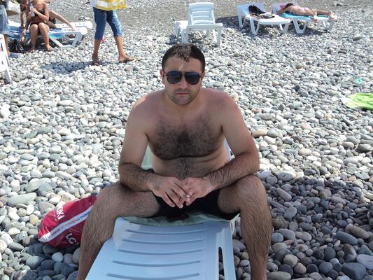  ,   Nugo, 41 ,   