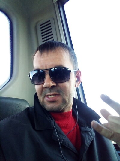 ,   Denis, 49 ,     , c 
