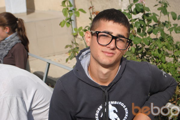 ,   Dima, 32 ,   