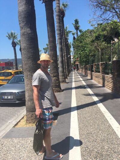  ,   Maksim, 44 ,   ,   , c 