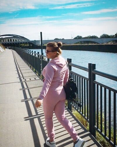  ,   Mashinka, 27 ,   ,   , c , 