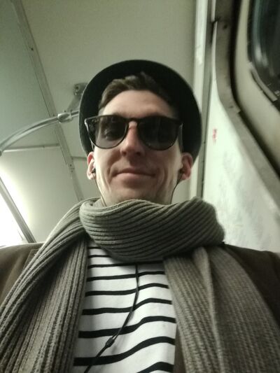  ,   Artem, 33 ,   