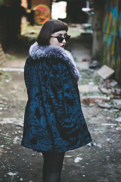  ,   Jana, 28 ,  