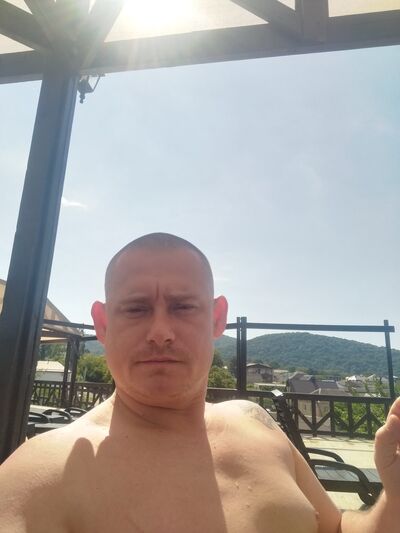  ,   Stas, 37 ,   ,   