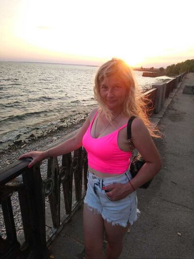 ,   Lora, 55 ,     , c 