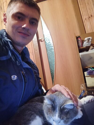   ,   Constantin, 33 ,   ,   