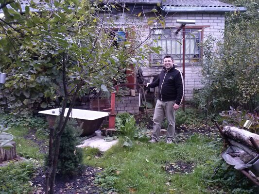  Nesher,   Uri, 42 ,   ,   , c 