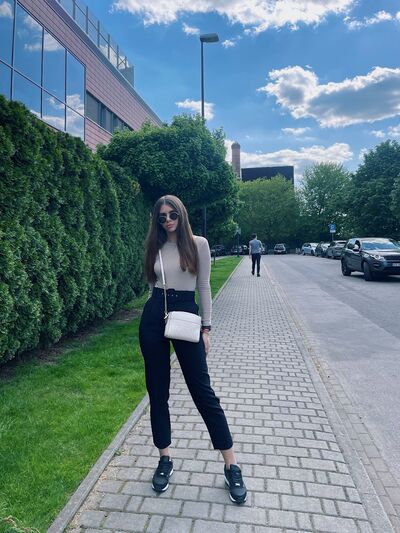  ,   Lady Di, 28 ,   ,   , c 