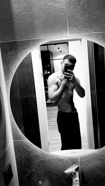  ,   Maxim, 24 ,   ,   
