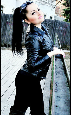  ,   Alyssa, 35 ,   ,   , c 