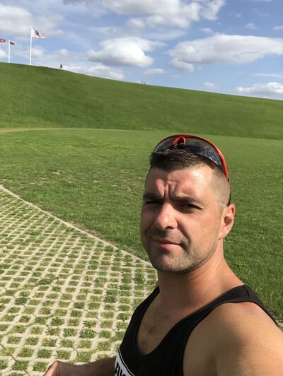  Abbots Langley,   Arman, 40 ,   ,   