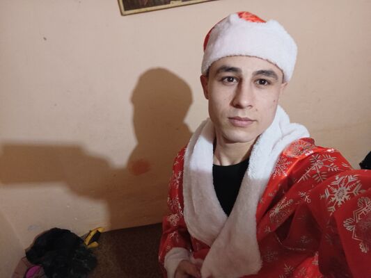  ,   Artem, 25 ,   ,   , c 