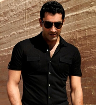  ,   Mihail, 37 ,     , 