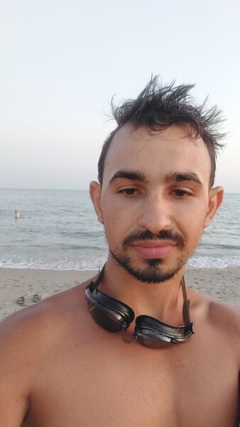  --,   , 25 ,   c 