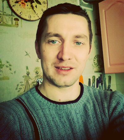  ,   Artem, 40 ,   