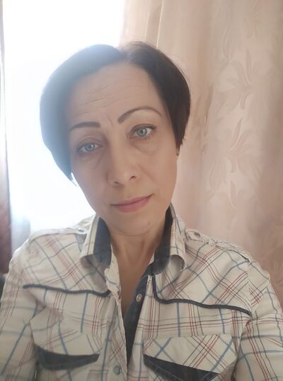  ,   Nata, 44 ,   c 