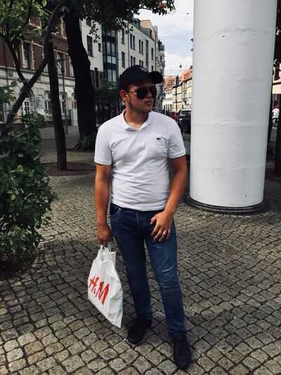  ,   Vasyl, 25 ,   ,   , c 