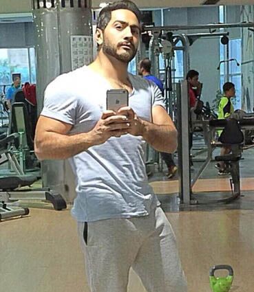  29426902  Savage, 33 ,    -