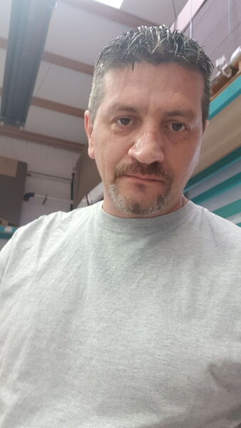  Bildstein,   Roberto, 49 ,   ,   , c 