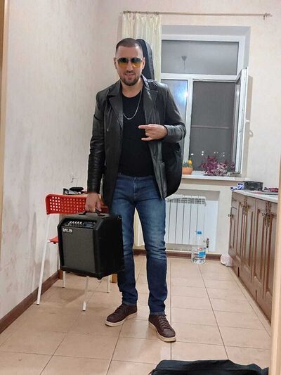  ,   Georgy, 41 ,   ,   