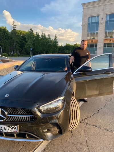  ,   Konstantin, 32 ,   ,   