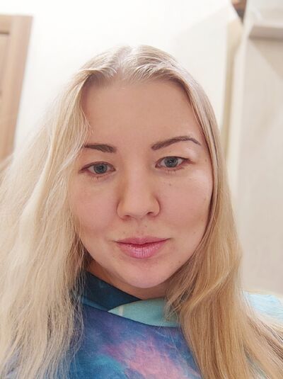  ,   Sofia, 42 ,   c 