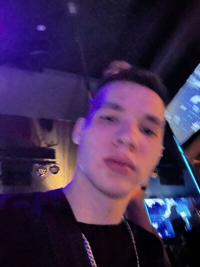  ,   Ruslan, 20 ,   ,   , c 