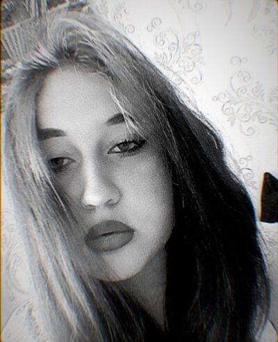  ,   Viktoria, 19 ,   c , 
