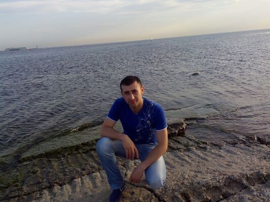  ,   Hovo, 32 ,   