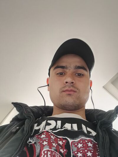  ,   Baxrombek, 24 ,   ,   
