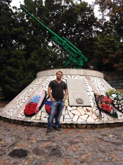  ,   Anton, 33 ,   ,   , c , 
