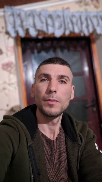  ,   Sergiu, 38 ,   c 