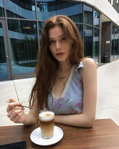  ,   Anna, 26 ,   ,   