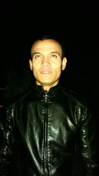  ,   Tom, 32 ,   ,   , c 