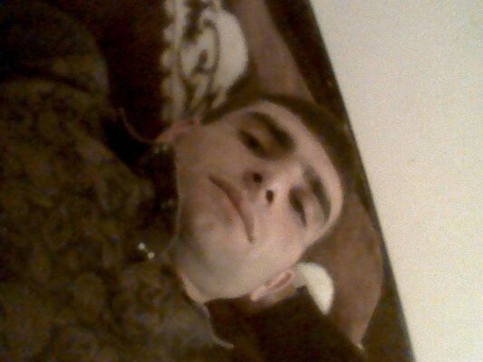  ,   Artur, 33 ,   ,   , c 
