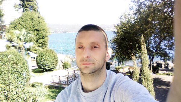 Srebrenica,   Milos, 39 ,   ,   , c 