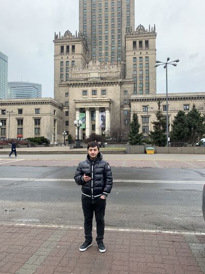  ,   Artyom, 33 ,   ,   