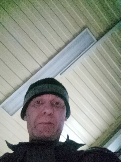  ,   Den, 44 ,  