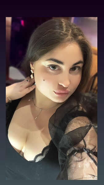  Yiwu,   Eva, 28 ,   ,   
