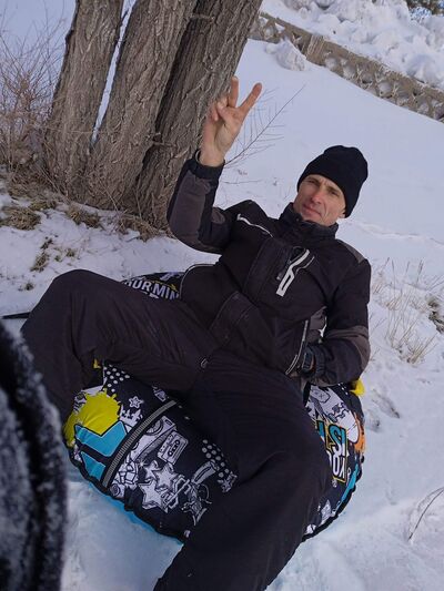  ,   Ivan, 48 ,   c 