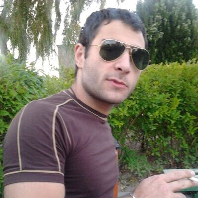  ,   Narek, 35 ,   ,   