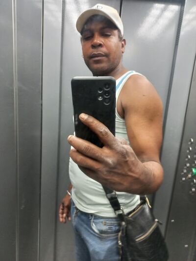  ,   Odenis, 48 ,   ,   