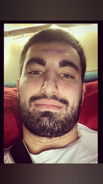  ,   Leo, 32 ,   