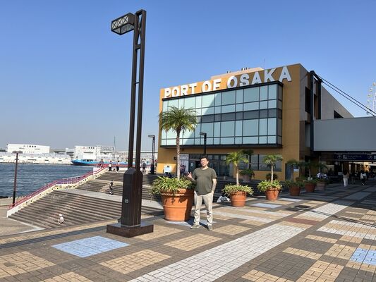  ,   Senior, 46 ,   ,   