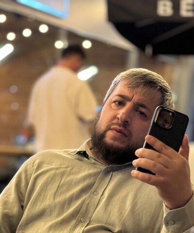  ,   Marat, 41 ,   ,   